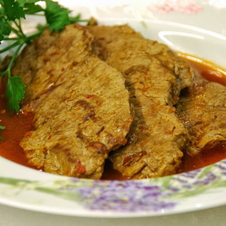 Steak mit Tomatensoße – Salçalı Biftek