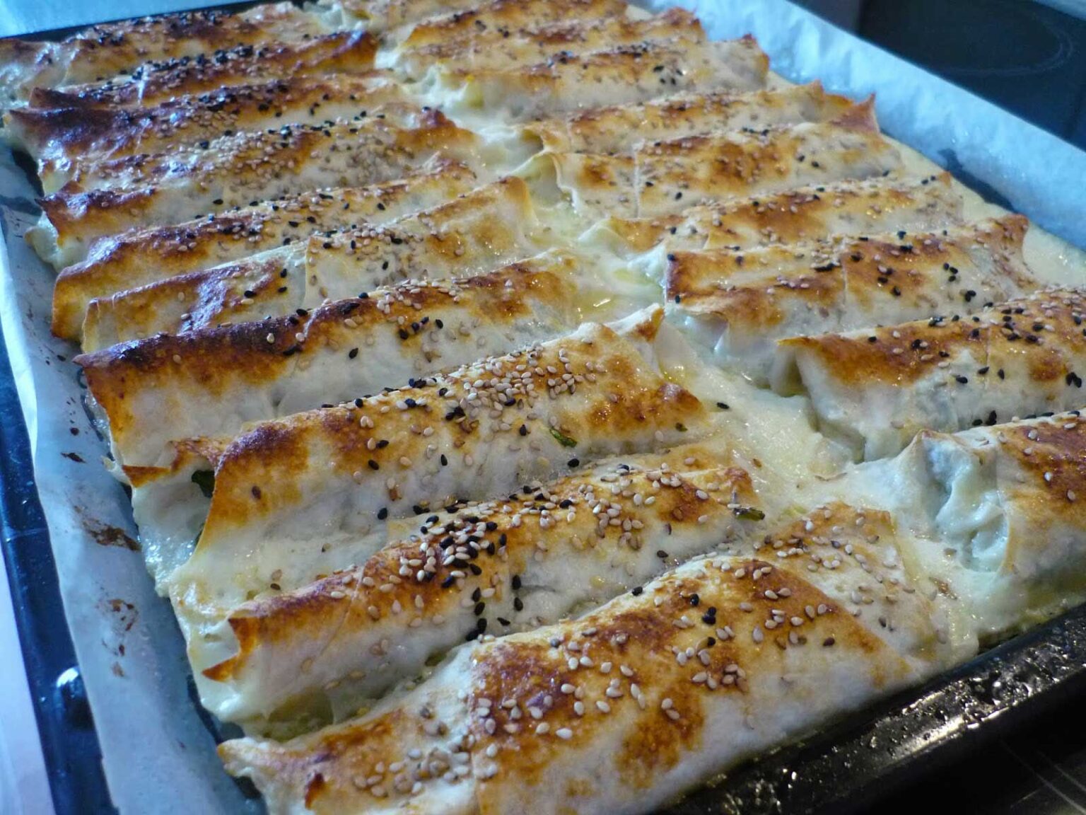 Börek mit Spinatfüllung - Ispanaklı Börek - Türkische Rezepte