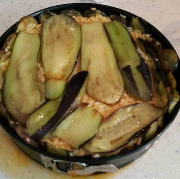 Auberginen mit Hackfleisch - Patlıcan Dizme