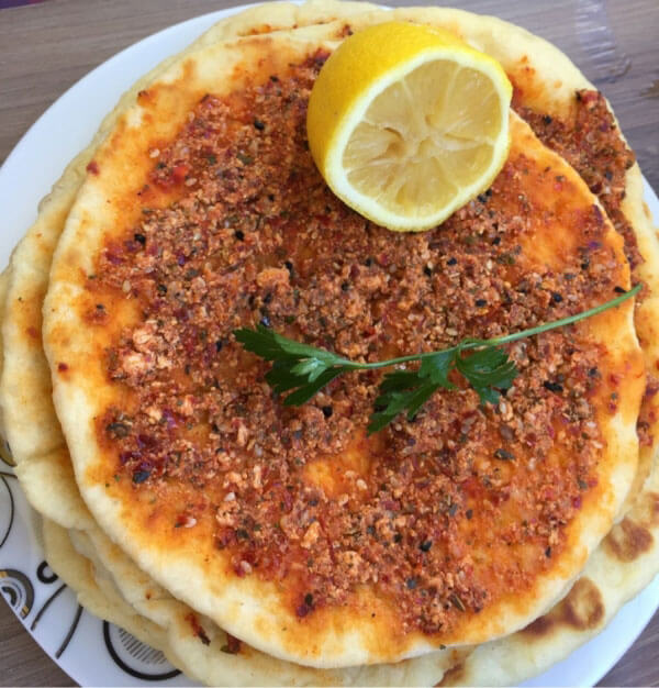 Brot mit Paprika (lokal) – Hatay Usulü Biberli Ekmek