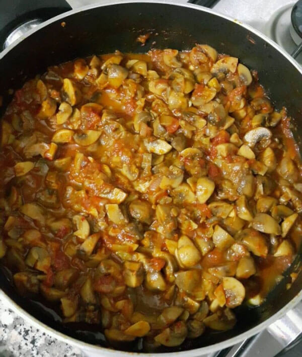 Champignons Saute mit Kartoffelpüree - Püreli Mantar Sote