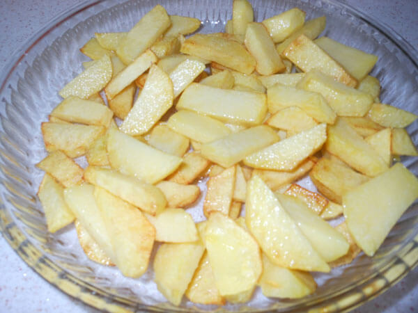 Frikadellen und Kartoffel aus dem Ofen - Köfteli Patates