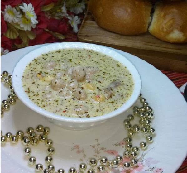 Türkische Suppe – Yuvalama Çorbası