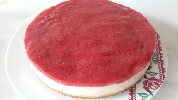 Cheesecake mit Erdbeeren - Çilekli Cheesecake