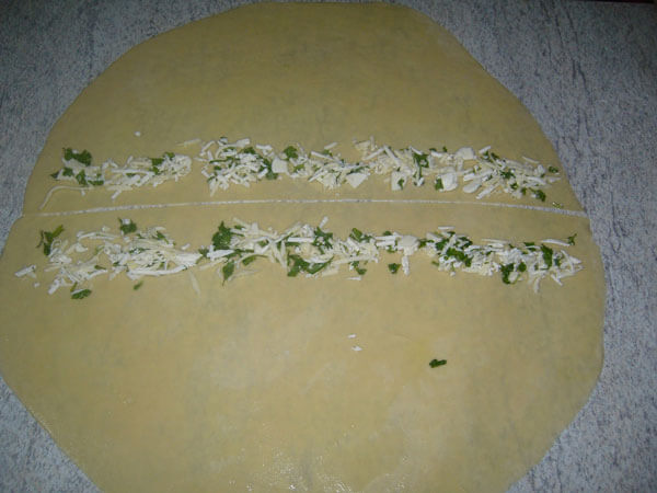 Türkisches Gebäck mit Käse - Peynirli Kol Böreği