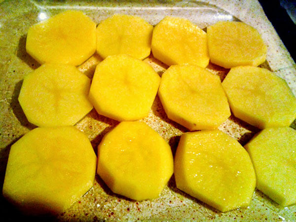 Sardinen mit Kartoffeln aus dem Ofen - Fırında Patatesli Sardalya